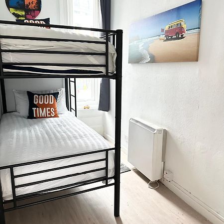The City Surfer Apartment - By Coastline Retreats - Parking Included - Sleeps 5 - City Centre Bournemouth Dış mekan fotoğraf