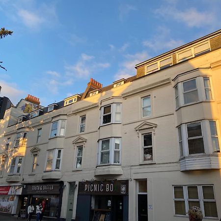 The City Surfer Apartment - By Coastline Retreats - Parking Included - Sleeps 5 - City Centre Bournemouth Dış mekan fotoğraf
